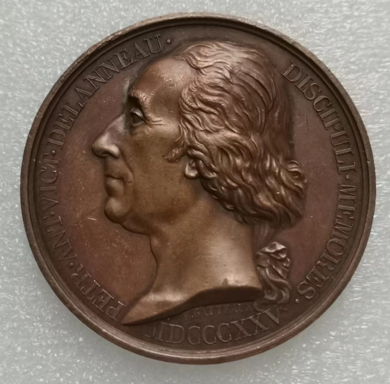 瓶子🏺第112期拍卖会  法国1830年名人系列大铜章  50毫米 62.31克  大尺寸少见