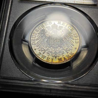 1913年 德国普鲁士威廉二世军装2马克 精制 银币 PCGS PR67CAM 冠军分！顶级品相 彩色包浆中不失精制底板独有的平滑细润光泽