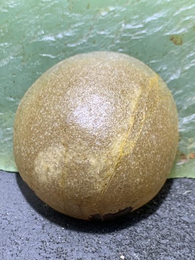 精美亚光高润度冻料冰飘蒙料战国红玛瑙手工俏色巧雕刻古蜀文化三星堆面具吊坠一个， 精美亚光高润度冻料冰飘蒙料战国红玛瑙手工俏色巧雕刻古蜀文化三星堆面具吊坠一个，