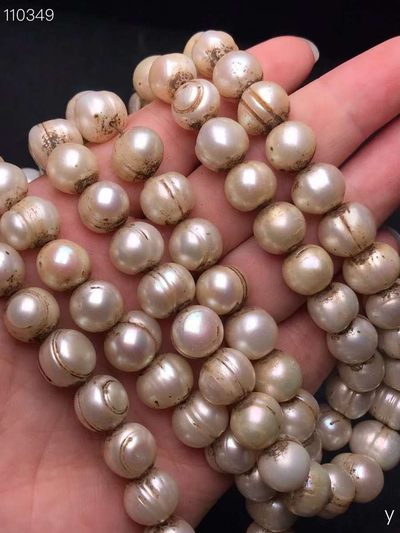 天然珍珠项链，质地细腻，通透漂亮，器型美丽大气，包浆浓郁，保存完好，收藏珍品！ 天然珍珠项链，质地细腻，通透漂亮，器型美丽大气，包浆浓郁，保存完好，收藏珍品！