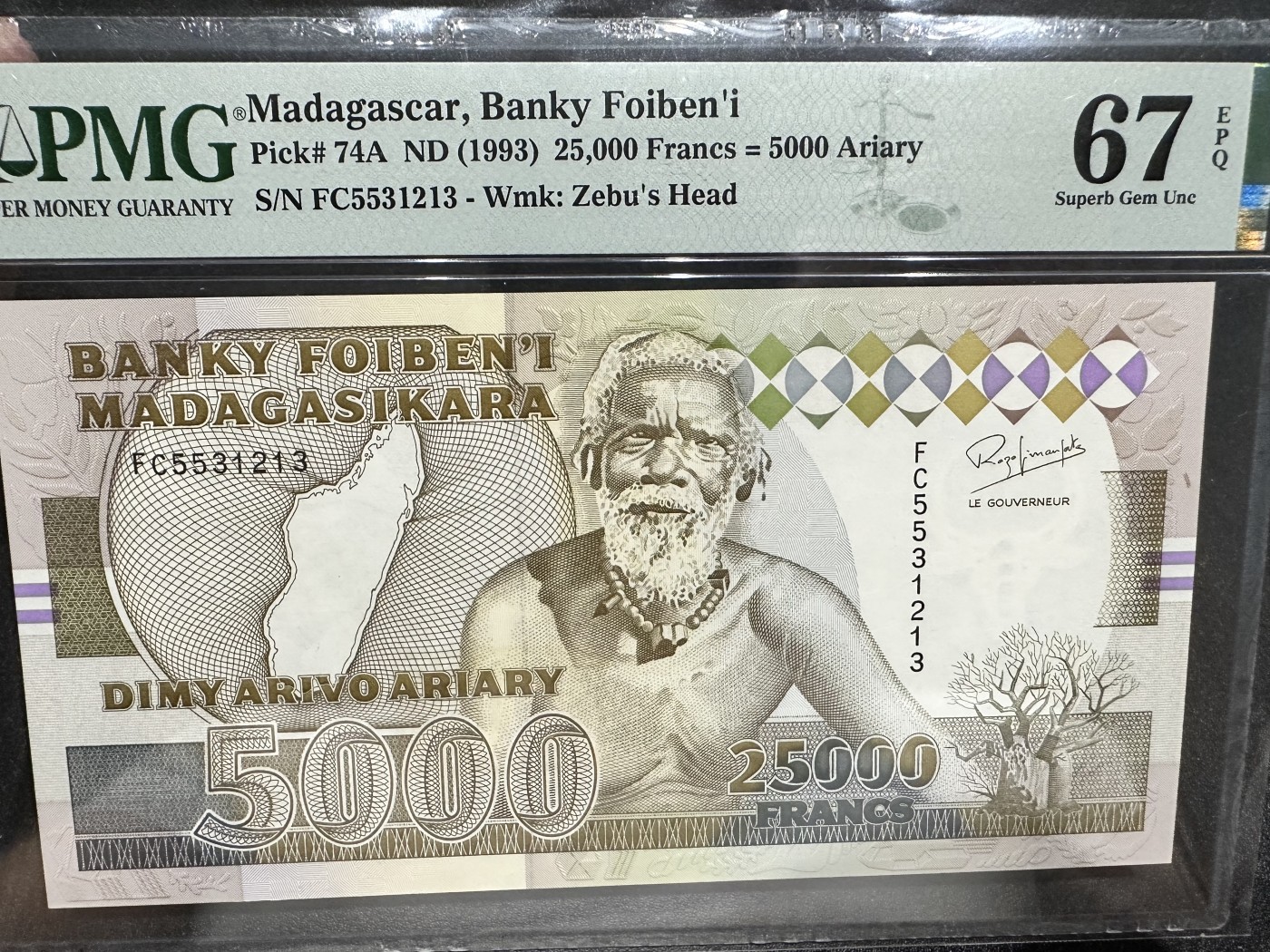 《外钞收藏家》第三百零四期（连拍第三场） 1993年马达加斯加25000法郎 PMG67 无47