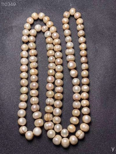 天然珍珠项链，质地细腻，通透漂亮，器型美丽大气，包浆浓郁，保存完好，收藏珍品！ 天然珍珠项链，质地细腻，通透漂亮，器型美丽大气，包浆浓郁，保存完好，收藏珍品！