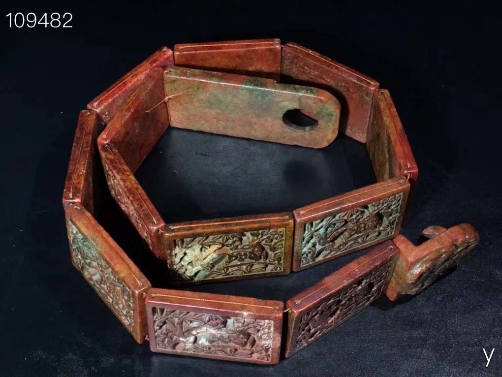 高古玉腰带，手工雕刻、雕工精湛，包浆老道，沁色完美，玉质温润细腻，收藏佳品！