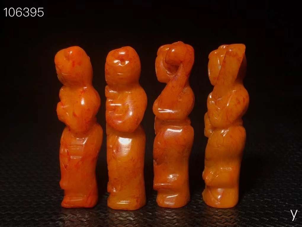 和田玉玉人，选料上乘，玉质圆润，造型独特，包浆浓厚，品相一流，沁色完美，
