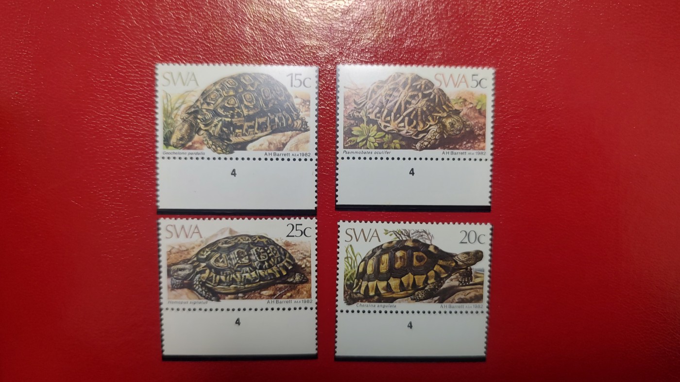 一月邮币社第五期拍卖国际邮票专场 南非乌龟新票4一组