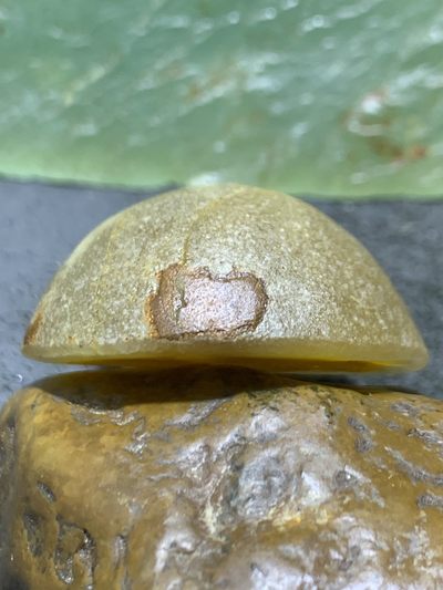 精美亚光高润度冻料冰飘蒙料战国红玛瑙手工俏色巧雕刻古蜀文化三星堆面具吊坠一个， 精美亚光高润度冻料冰飘蒙料战国红玛瑙手工俏色巧雕刻古蜀文化三星堆面具吊坠一个，