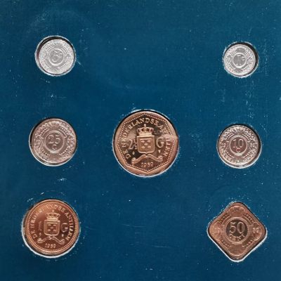 荷属安的列斯 1989-98年 套币 全8枚 带5盾 品相如图 邮费自理 - 荷属安的列斯 1989-98年 套币 全8枚 带5盾 品相如图 邮费自理