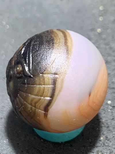 精美亚光高玉化巴西玛瑙手工俏色巧雕钟馗2.0圆珠一个 精美亚光高玉化巴西玛瑙手工俏色巧雕钟馗2.0圆珠一个