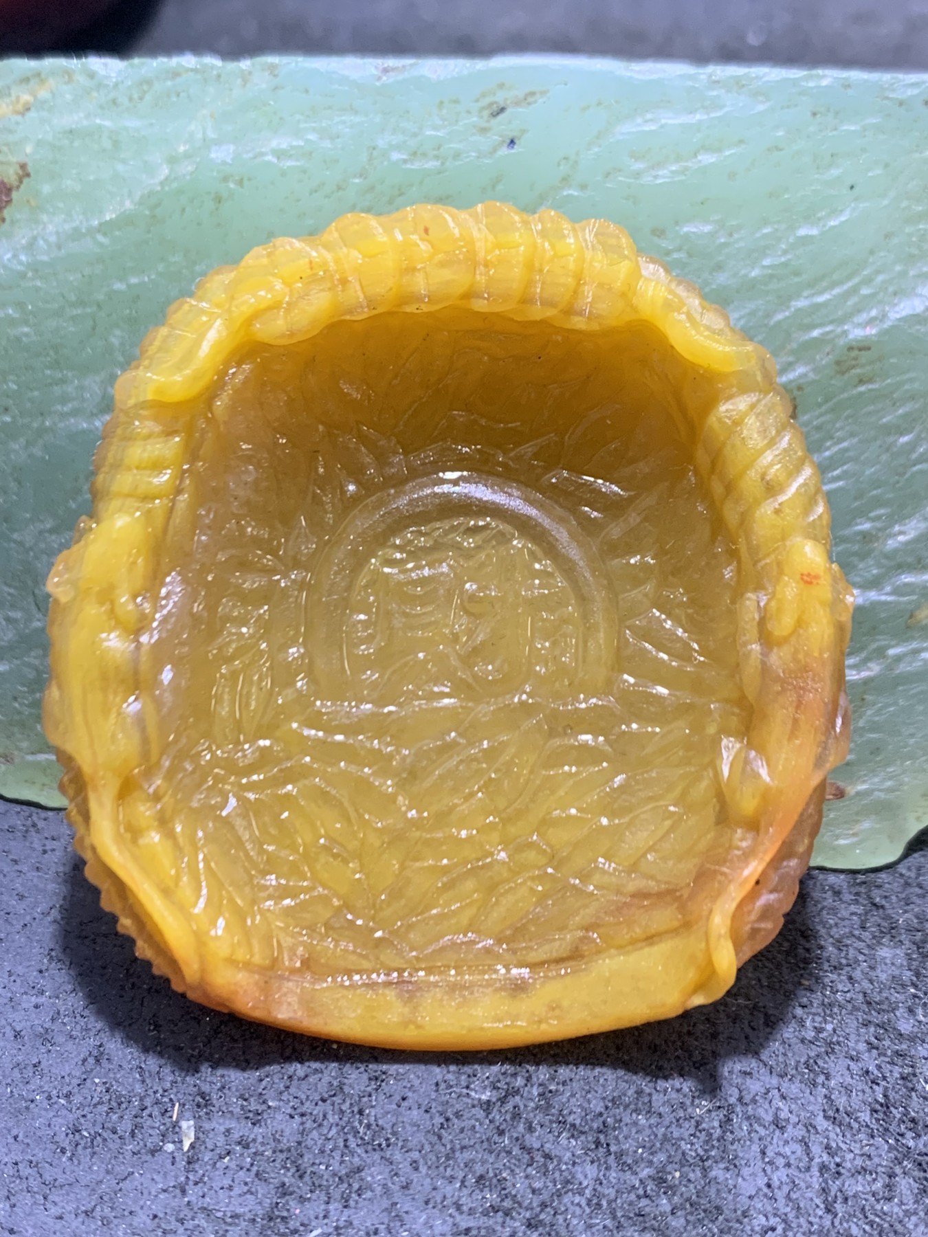 精美亚光高润度冻料飘鸡油黄蒙料战国红玛瑙手工俏色巧满工雕刻簸箕吊坠一个