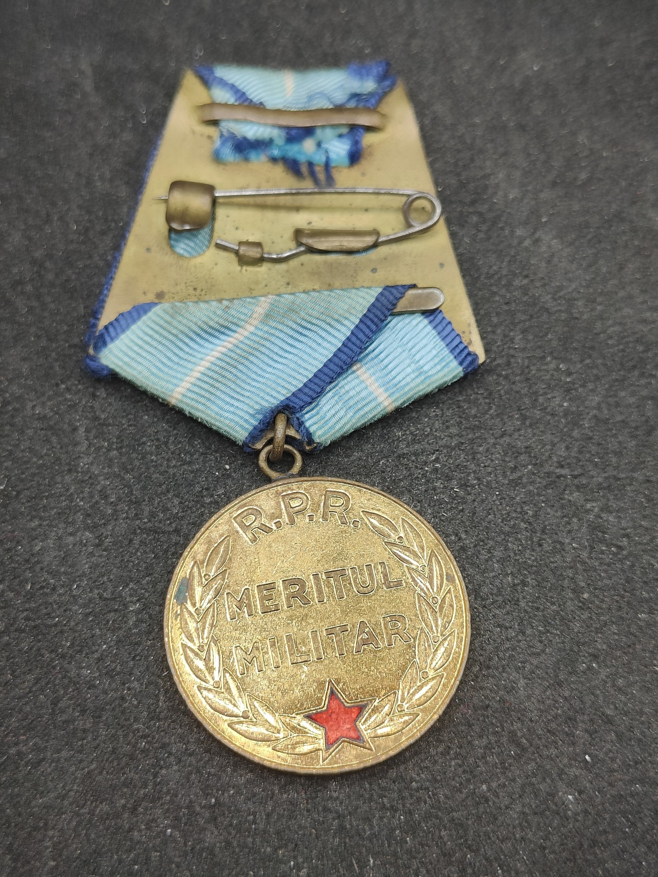 全场0元起拍 第98期 咸鱼国勋章拍卖专场 10月11日（周三）下午6：00开始 罗马尼亚金级军事功绩奖章