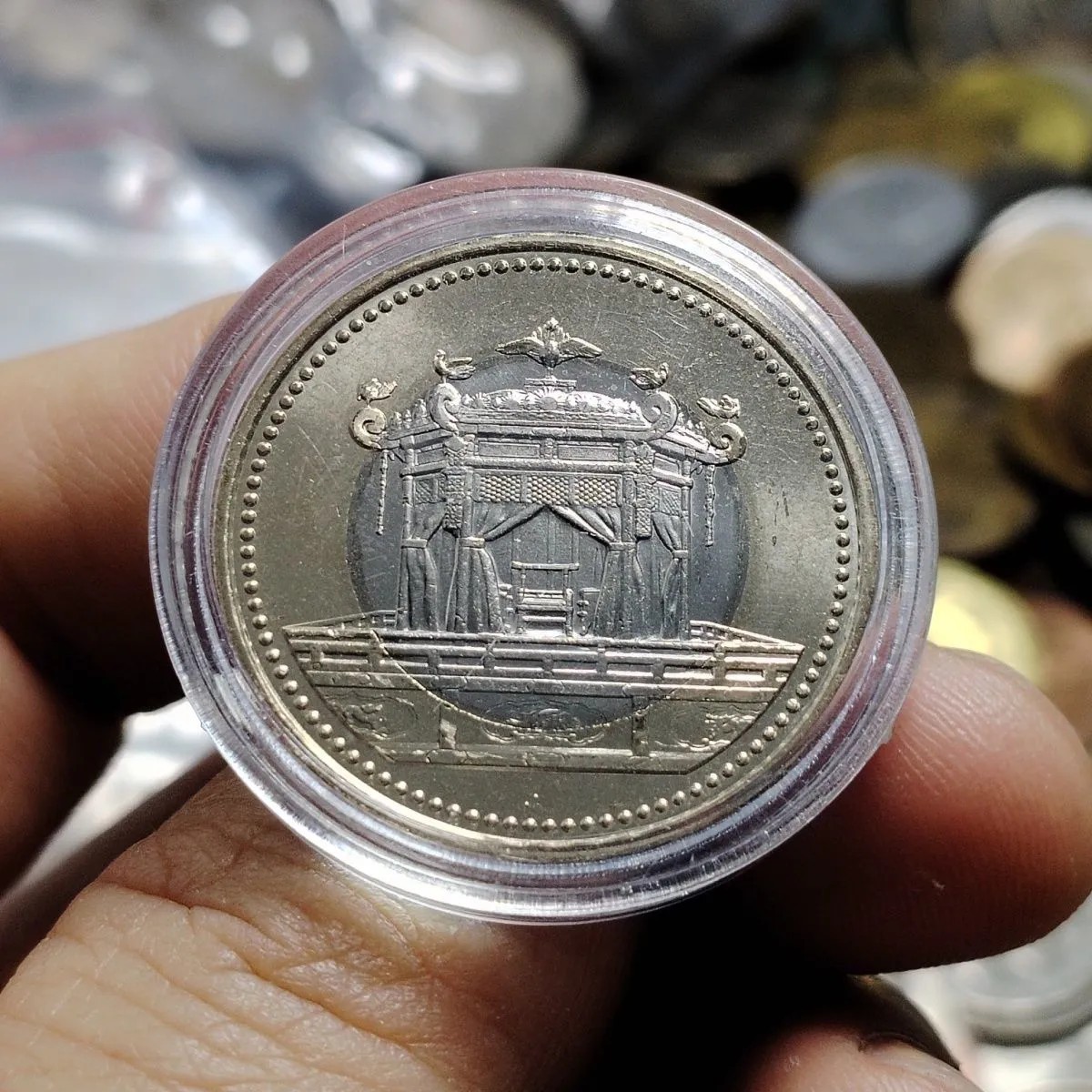 231007 2019年日本500円 令和天皇即位纪念币 配小圆盒 双金属硬币1323