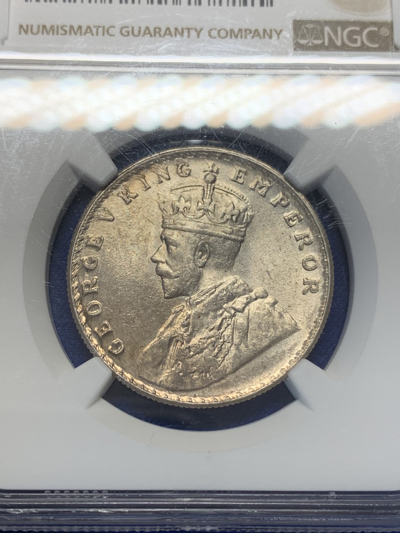 《竞宝斋》第204场-周日，周一 2场 (全场包邮) NGC-MS63 印度 1919（B）乔治五世1卢比银币 底板光亮 63的分数很不错了