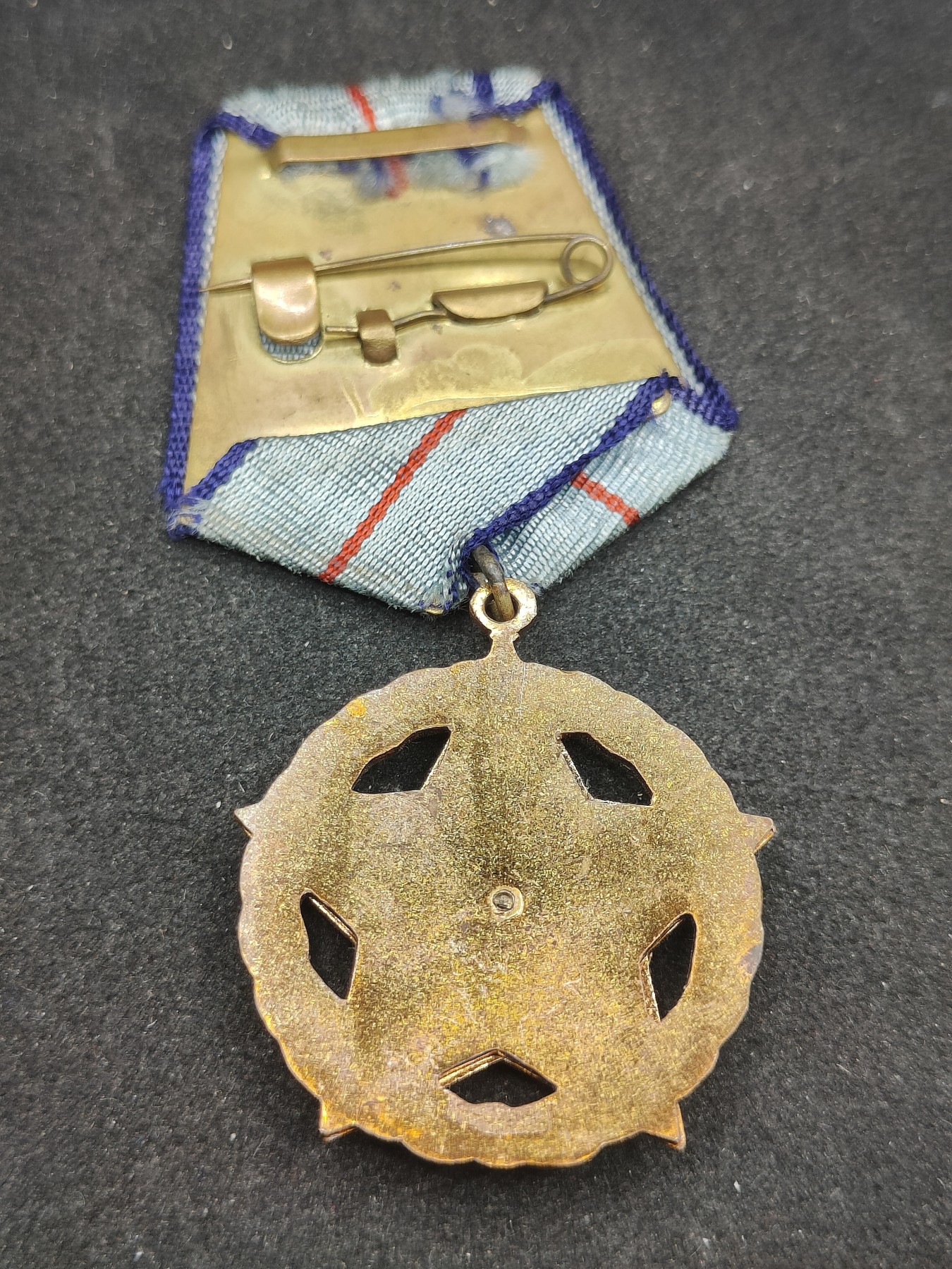 全场0元起拍 第98期 咸鱼国勋章拍卖专场 10月11日（周三）下午6：00开始 罗马尼亚铜级军事功绩勋章