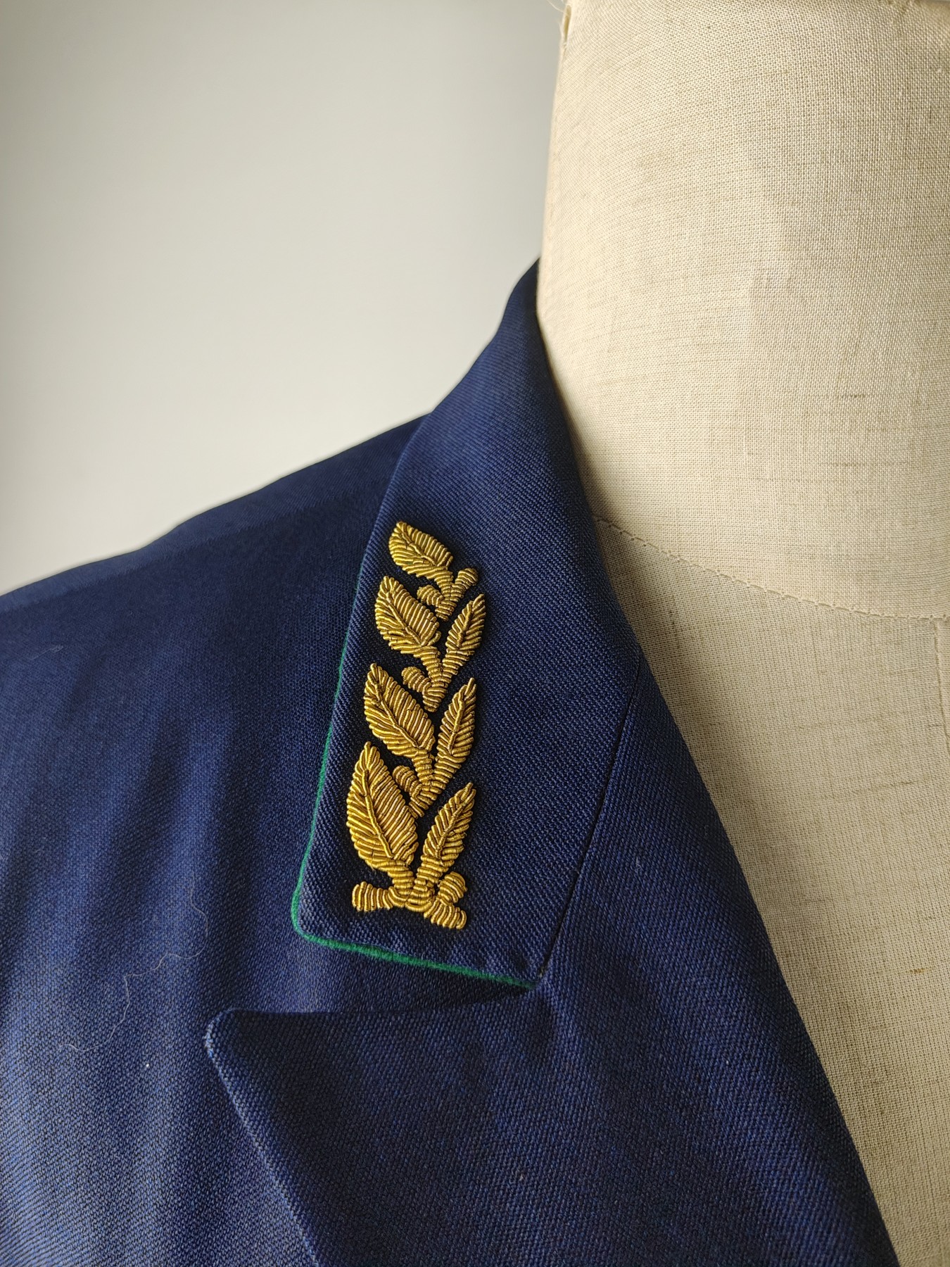 全场0元起拍 第98期 咸鱼国勋章拍卖专场 10月11日（周三）下午6：00开始 苏联 铁道部高级官员 将官相当官礼服 胸围118 肩宽50 衣长81 袖长63