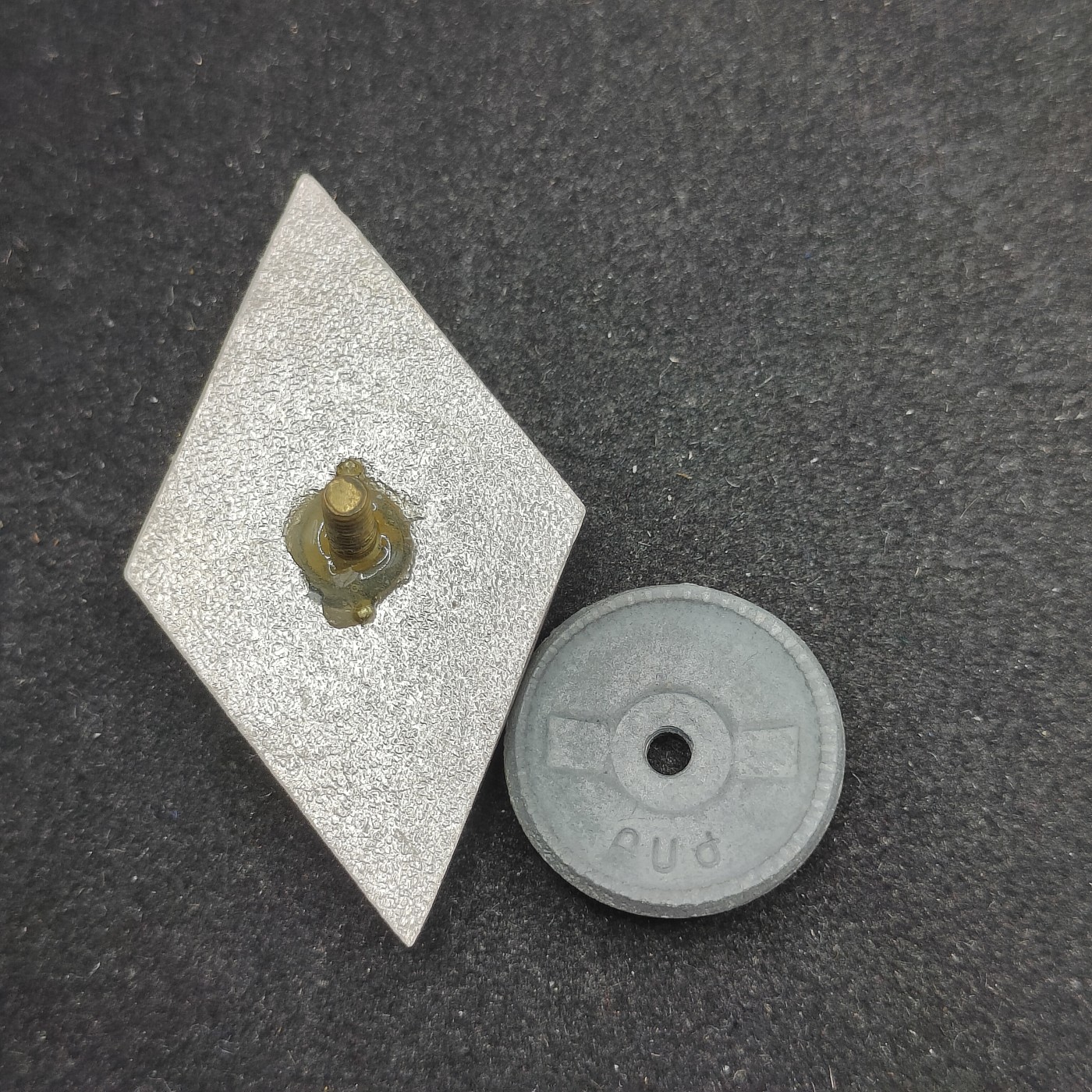 全场0元起拍 第98期 咸鱼国勋章拍卖专场 10月11日（周三）下午6：00开始 稀少 亚美尼亚 独联体 苏联模式 高等军校珐琅毕业证章