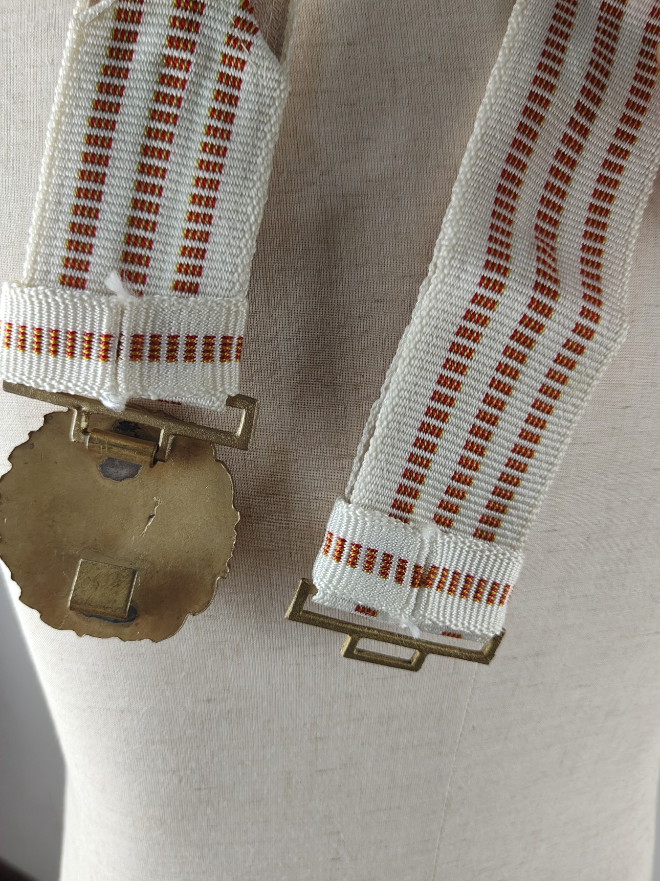 全场0元起拍 第98期 咸鱼国勋章拍卖专场 10月11日（周三）下午6：00开始 保加利亚军官 早期白色礼服腰带 长度可调节