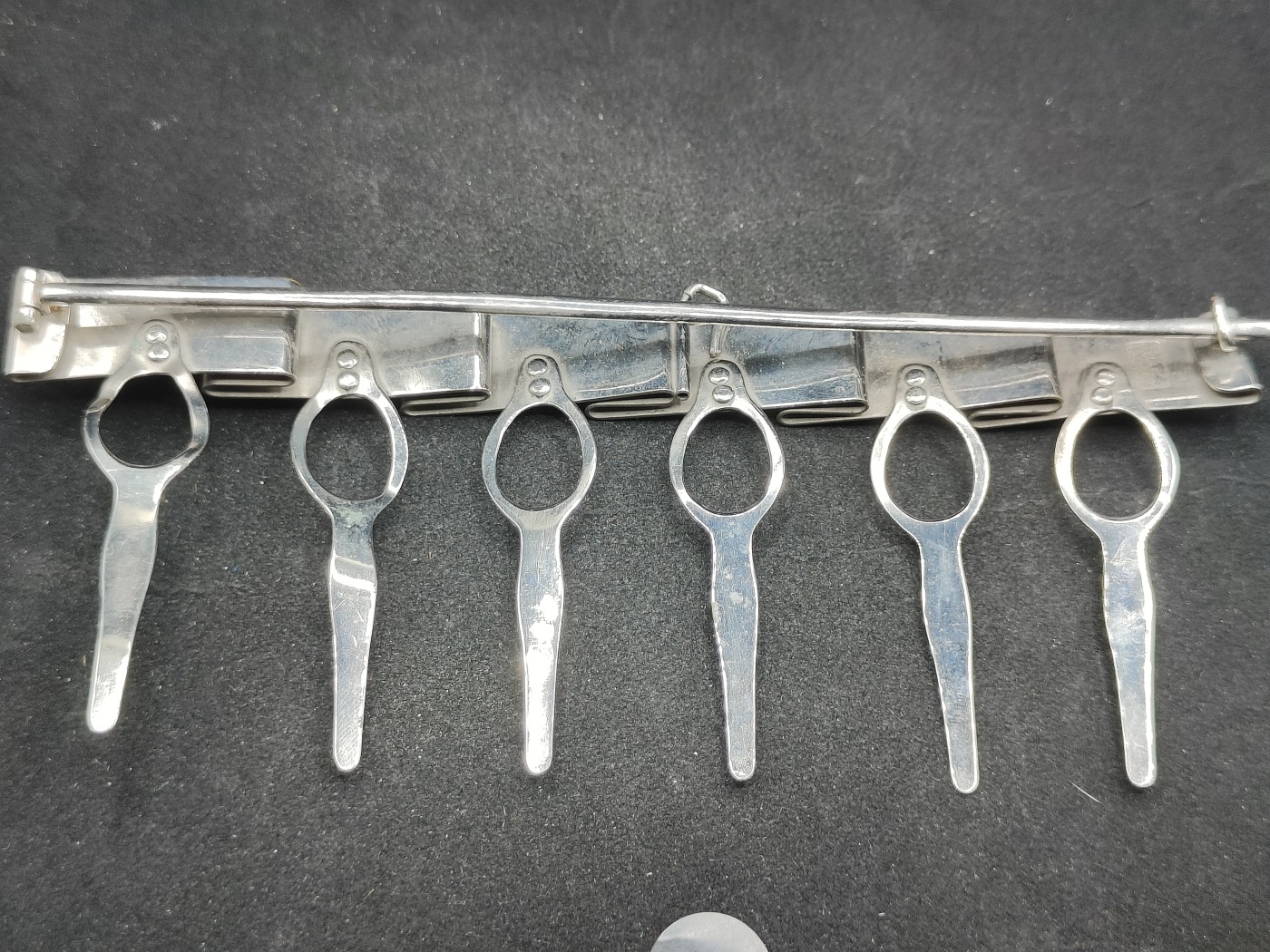 全场0元起拍 第98期 咸鱼国勋章拍卖专场 10月11日（周三）下午6：00开始 日本战时 战前 钢制六连挂