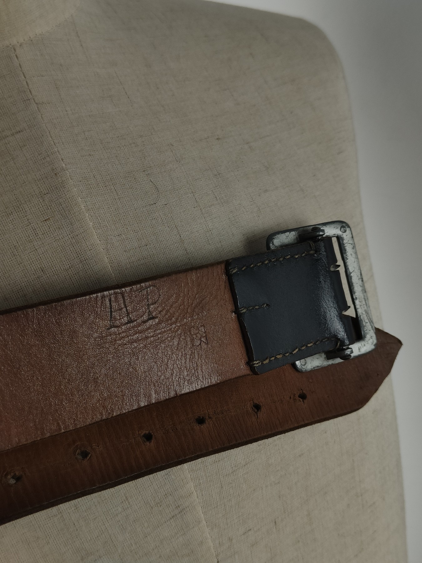 全场0元起拍 第98期 咸鱼国勋章拍卖专场 10月11日（周三）下午6：00开始 西德早期军官双针腰带 105CM