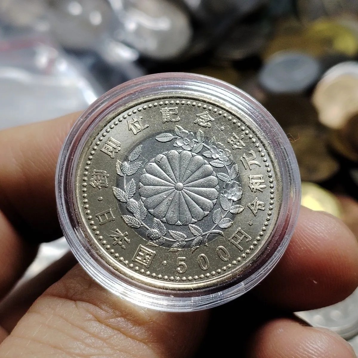 231007 2019年日本500円 令和天皇即位纪念币 配小圆盒 双金属硬币1323