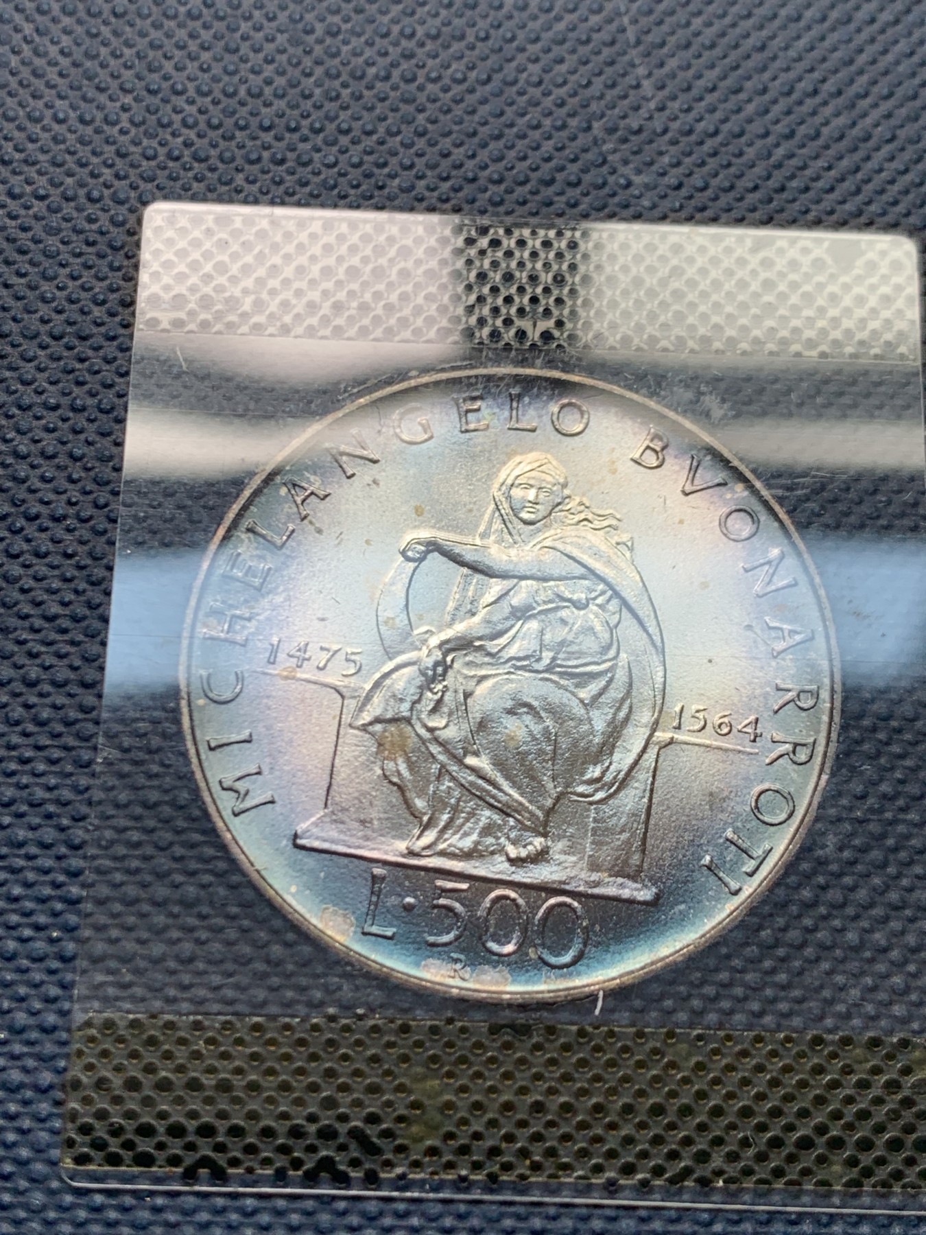 《竞宝斋》第205场-周日，周一 2场 (全场包邮) 意大利1975年500里拉米开朗基罗原册 带环彩 很好看