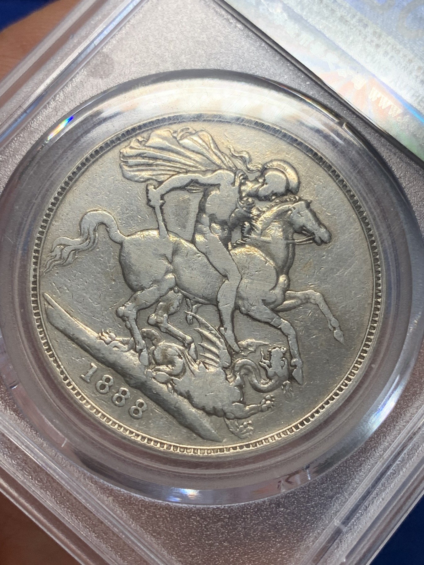 《竞宝斋》第205场-周日，周一 2场 (全场包邮) 公博 XF45 英国1888年 维多利亚高冠马剑银币 吉祥年份