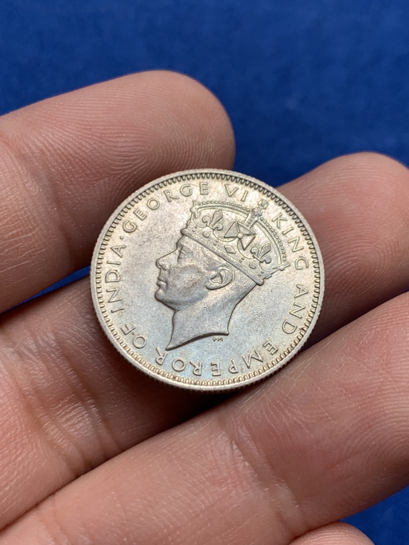 《竞宝斋》第205场-周日，周一 2场 (全场包邮) 1939年英属马来亚20分银币 乔治六世头像 高银版 带光状态好