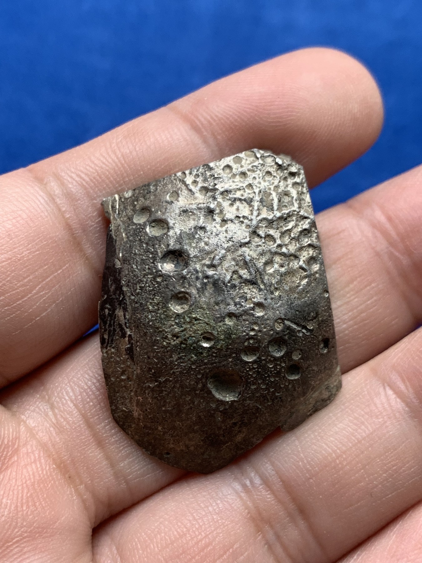 《竞宝斋》第205场-周日，周一 2场 (全场包邮) 清末剪切碎银锭裁块 约46.6克