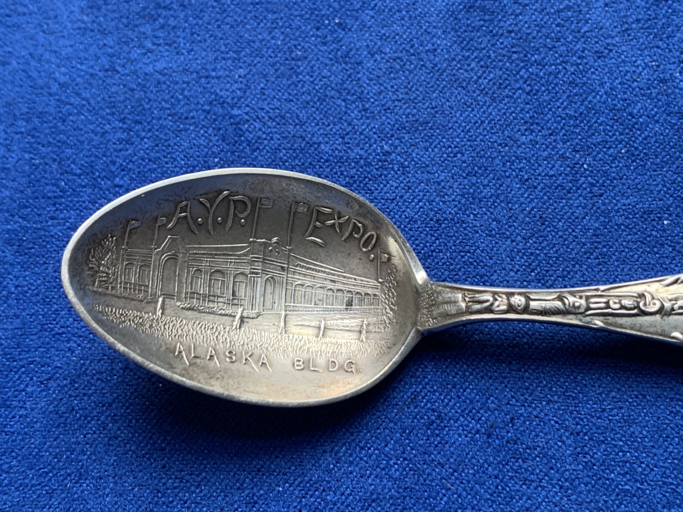 《竞宝斋》第205场-周日，周一 2场 (全场包邮) 阿拉斯加博览会 925银勺 10.3克 10cm 工艺精细 细节满满