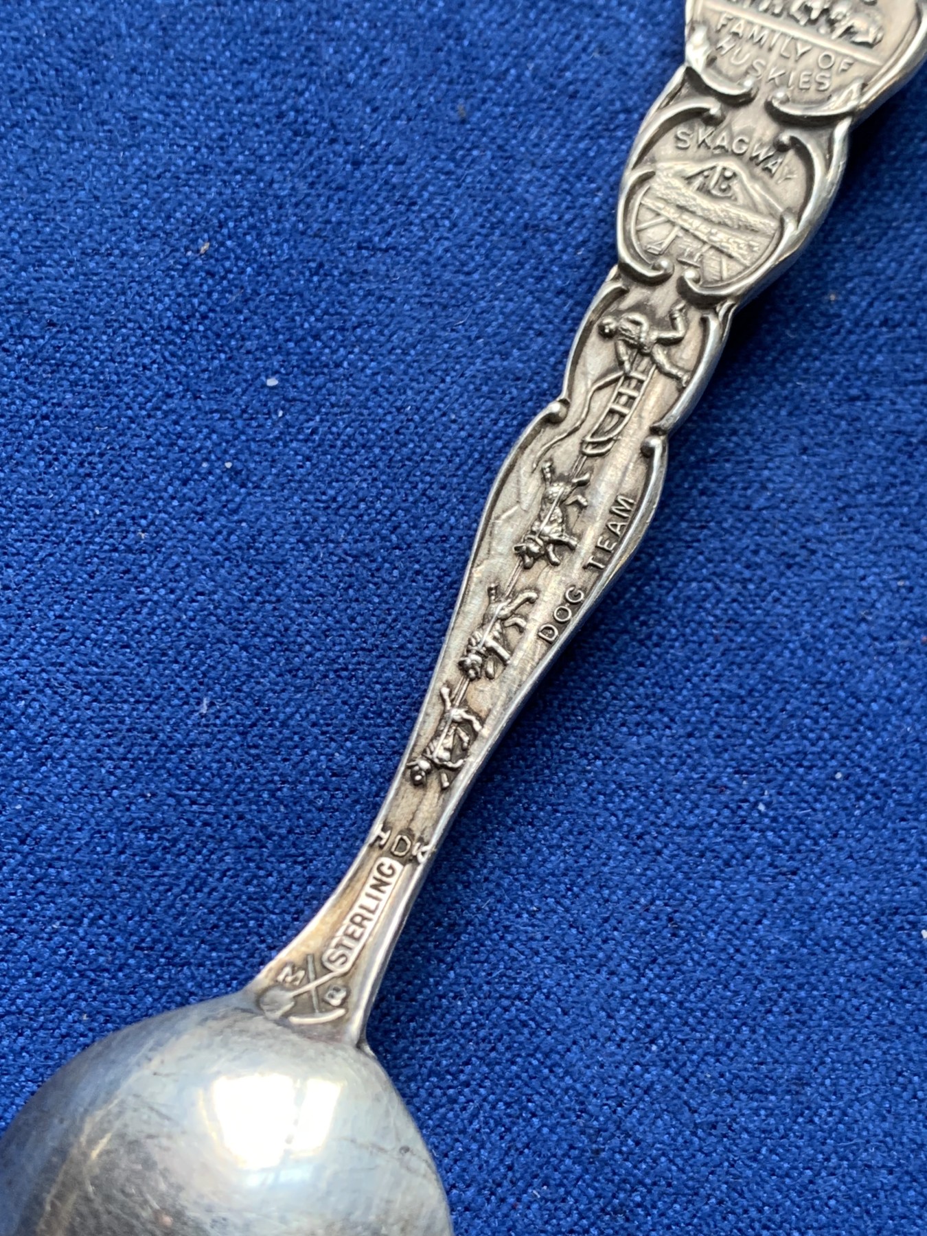 《竞宝斋》第205场-周日，周一 2场 (全场包邮) 阿拉斯加博览会 925银勺 10.3克 10cm 工艺精细 细节满满