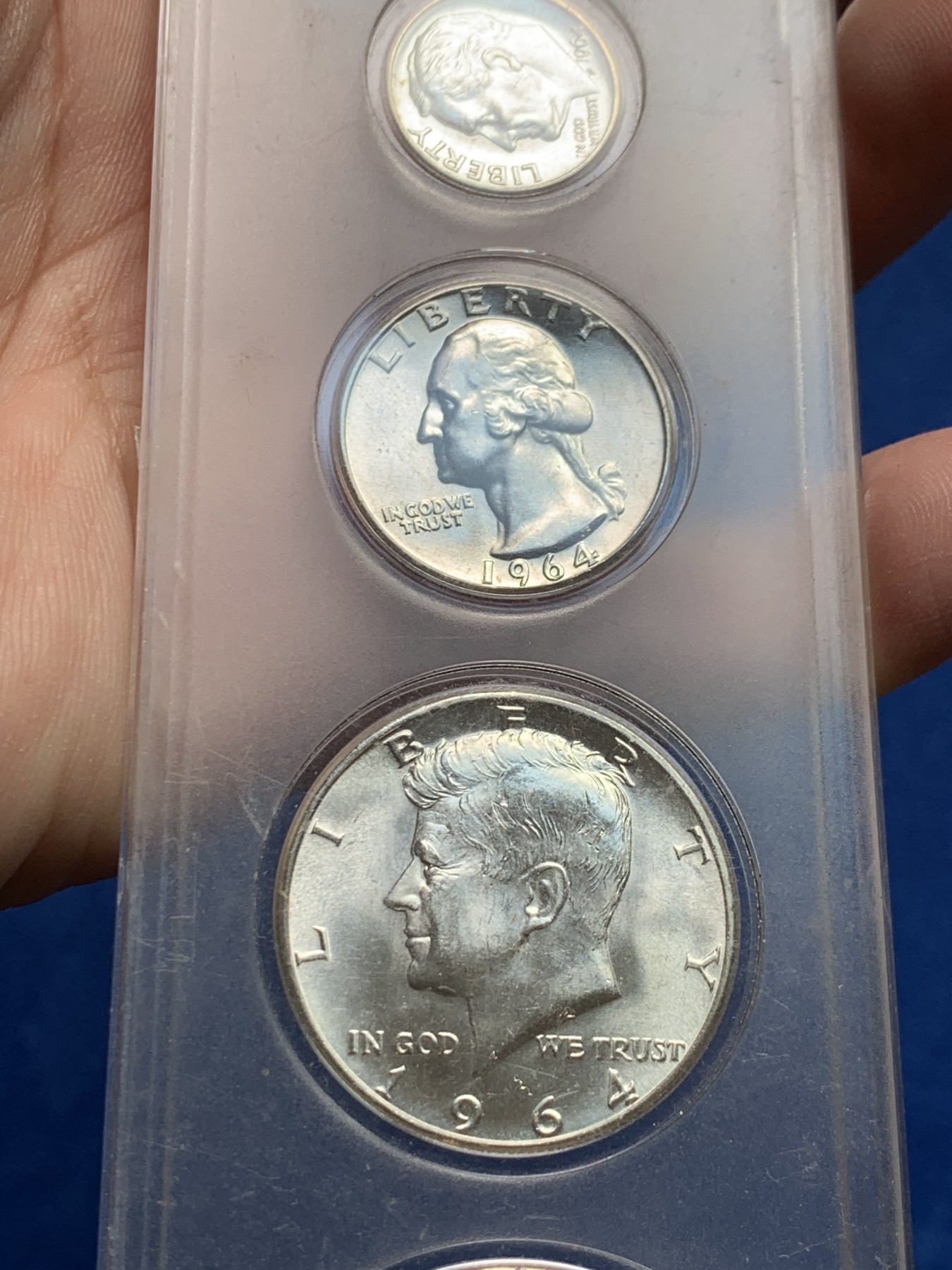 《竞宝斋》第205场-周日，周一 2场 (全场包邮) 美国 1分-1美元 套币一组，含5枚1964,1枚1922和平大银币，3枚1964为900银