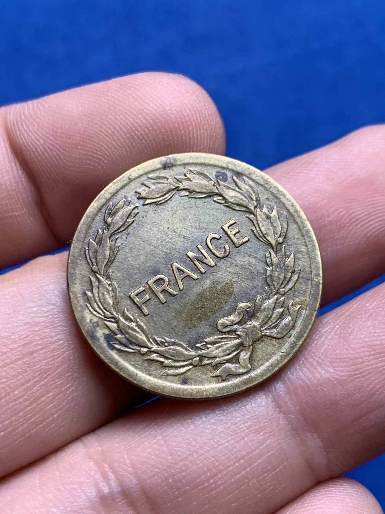 《竞宝斋》第205场-周日，周一 2场 (全场包邮) 二战 1944法兰西共和国临时政府2法郎铜币 单独年份 美国费城铸造