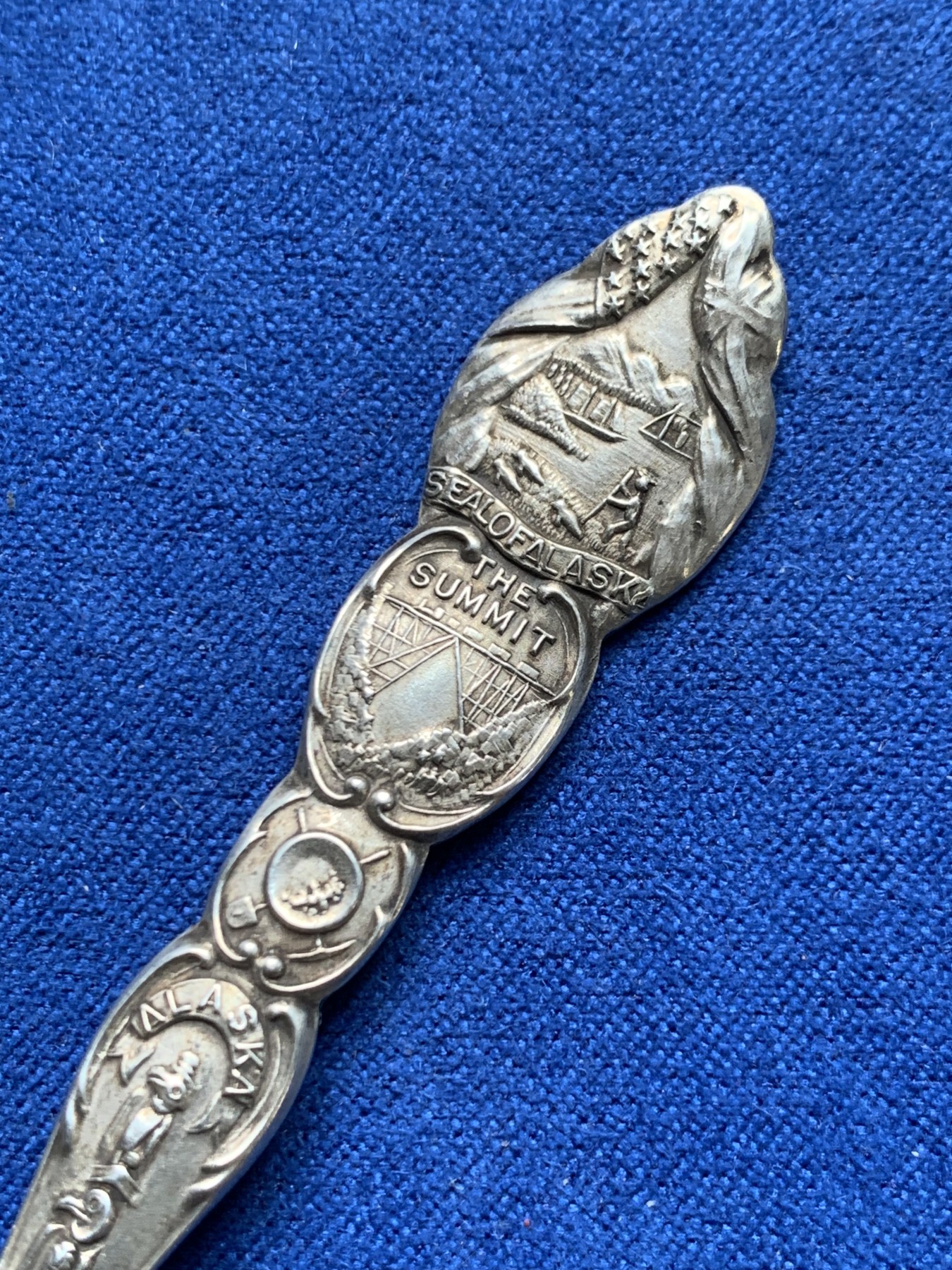 《竞宝斋》第205场-周日，周一 2场 (全场包邮) 阿拉斯加博览会 925银勺 10.3克 10cm 工艺精细 细节满满