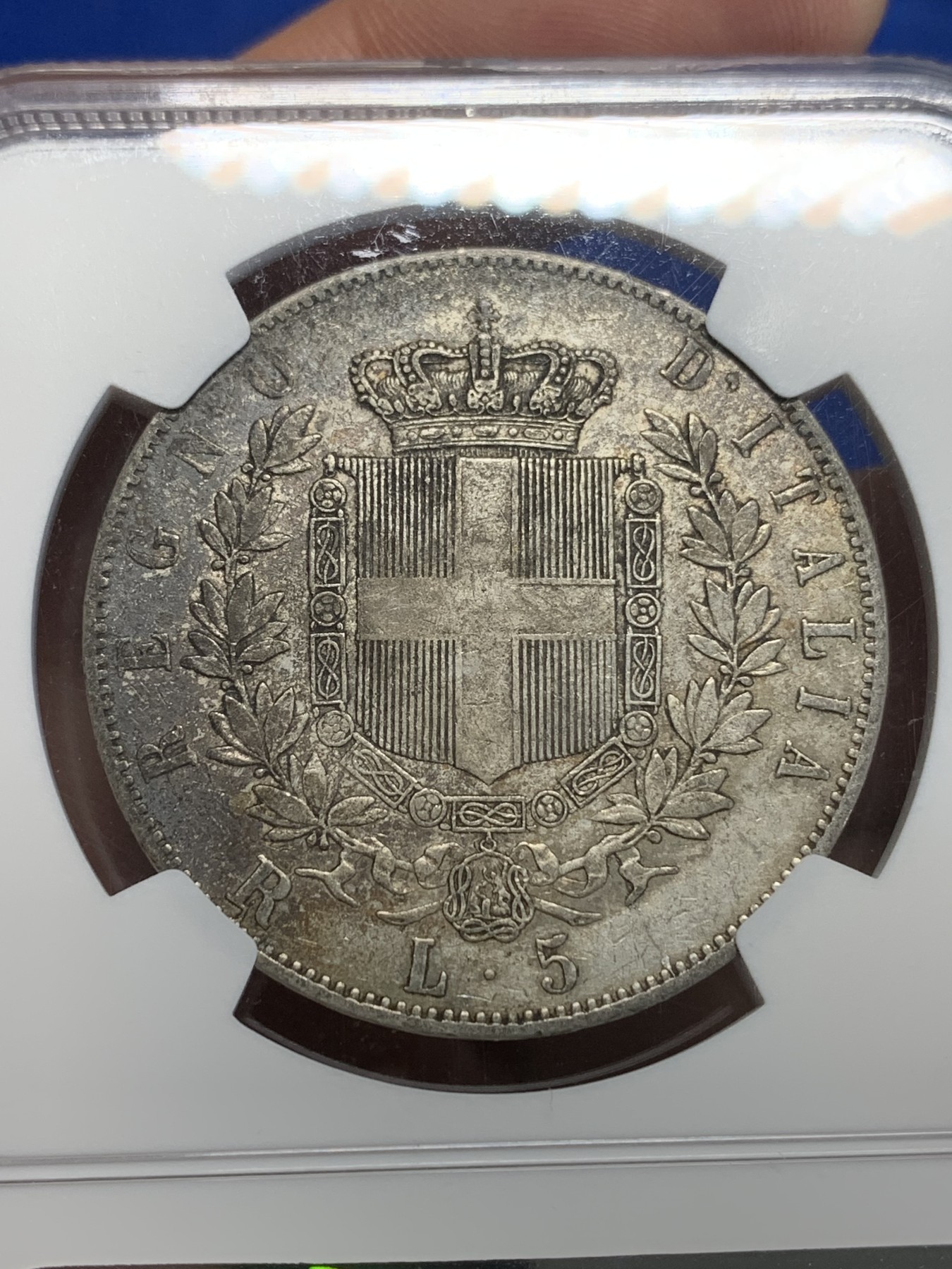 《竞宝斋》第205场-周日，周一 2场 (全场包邮) NGC AU50  意大利1876R伊曼纽尔五里拉银币，细节都在  月牙包浆