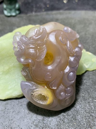 精美亚光蒙料聚财晶洞冰飘糖心料鸡油黄战国红玛瑙手工雕刻龙把件吊坠一个 - 精美亚光蒙料聚财晶洞冰飘糖心料鸡油黄战国红玛瑙手工雕刻龙把件吊坠一个