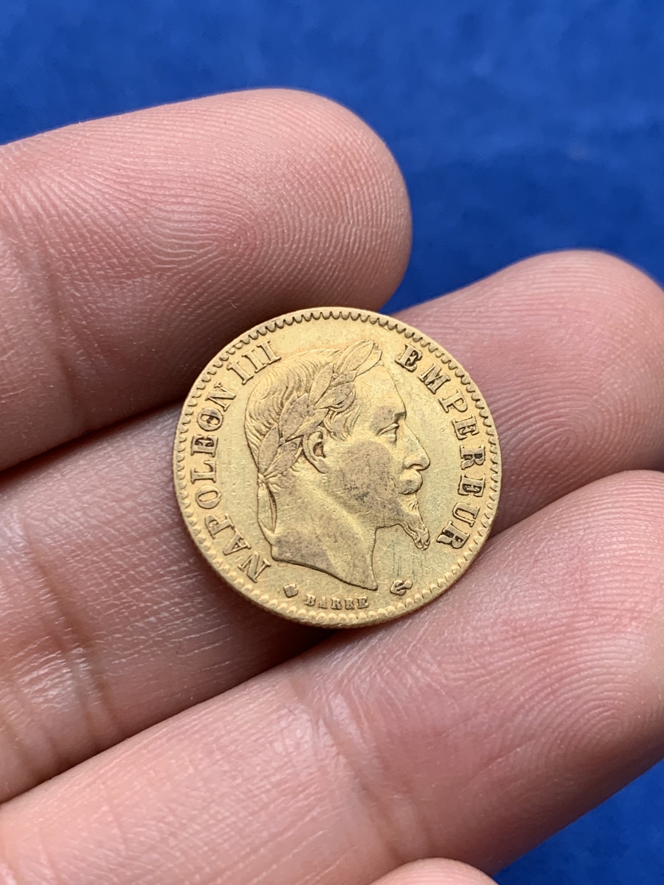 《竞宝斋》第205场-周日，周一 2场 (全场包邮) 法国1866山羊胡拿破仑三世10法郎金币 3.19克