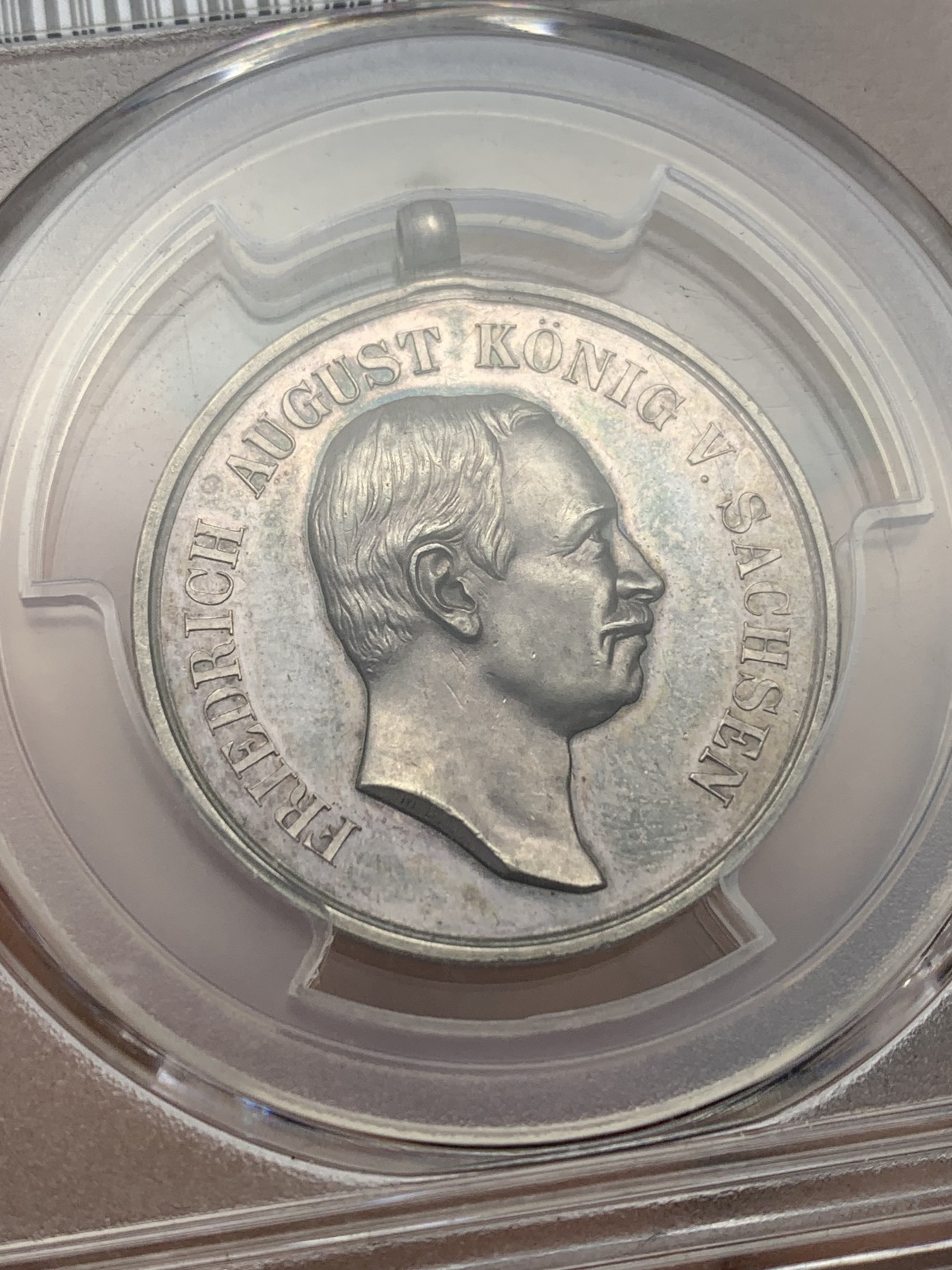《竞宝斋》第205场-周日，周一 2场 (全场包邮) PCGS-SP63 德国1905-1918年 萨克森国王佛雷德里克银样章 PCGS唯一入盒 紫彩包浆。