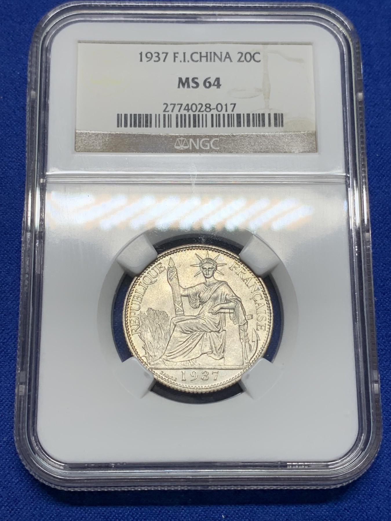 《竞宝斋》第205场-周日，周一 2场 (全场包邮) NGC-MS64 1937年 法属印度支那20分银币 两面肉眼几乎看不到一丝擦痕 老盒重评有惊喜呀