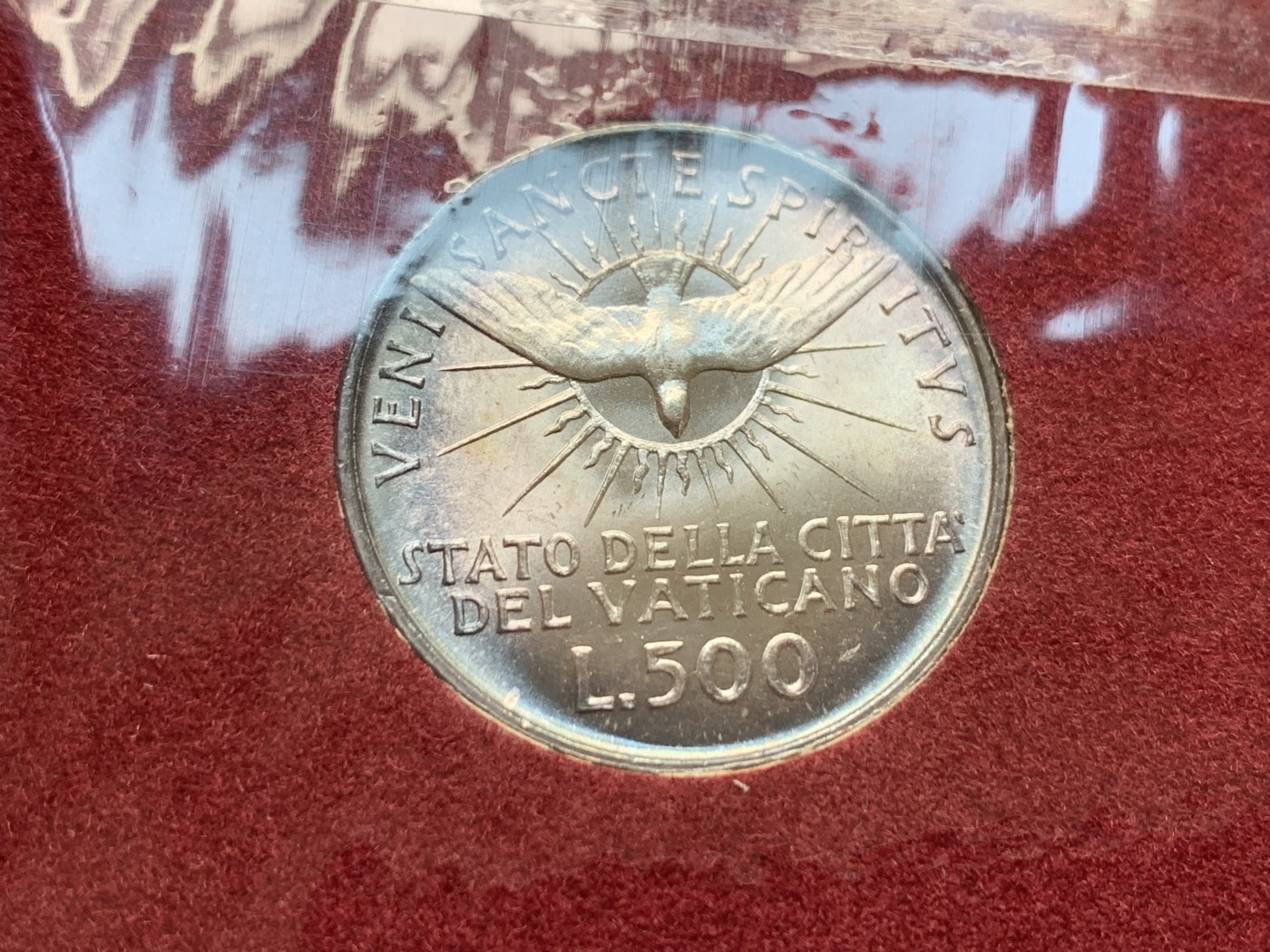 《竞宝斋》第205场-周日，周一 2场 (全场包邮) 梵蒂冈1958年500里拉缺位币原卡册 紫色环彩很耐看