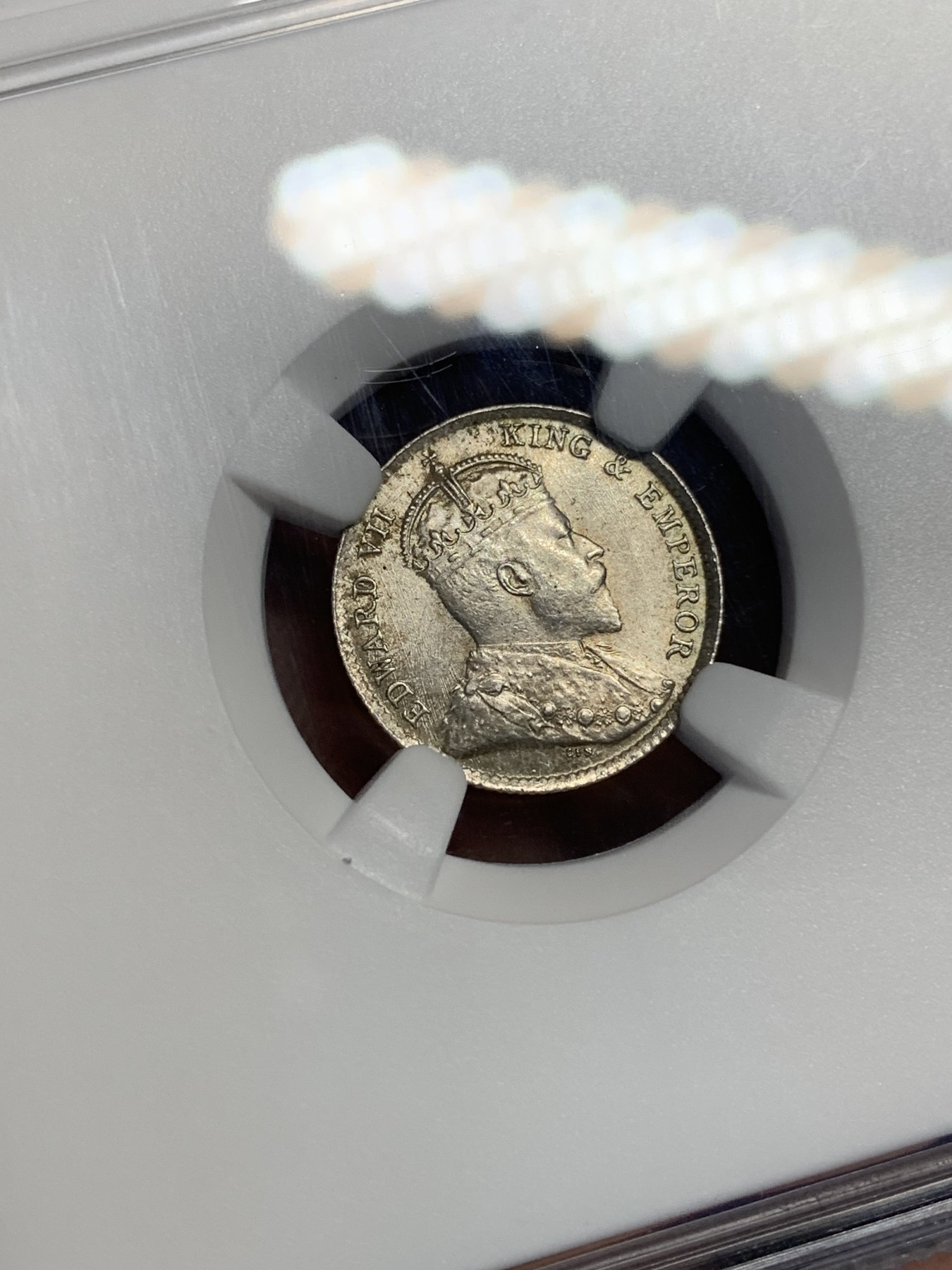 《竞宝斋》第205场-周日，周一 2场 (全场包邮) NGC-MS63 中国香港 1904年 爱德华七世 五仙 银币 黄油彩