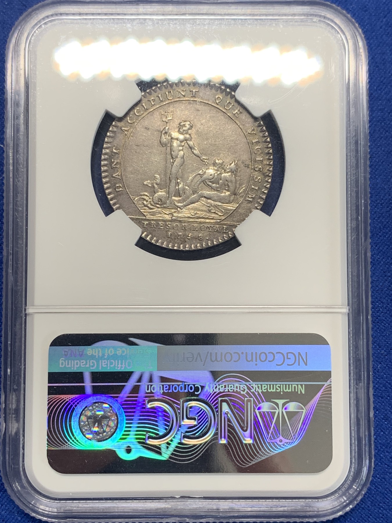 《竞宝斋》第205场-周日，周一 2场 (全场包邮) NGC-XFD 法国 1758 路易十五 银质代币JETON 严评 老包浆原始状态 两面打制居中 细节清晰 包浆和品相难得 有代币目录专属代号