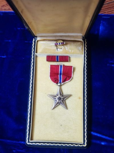 世界精品徽章拍卖-节后首场 原品二战美军铜星勋章，品相非常好的一枚