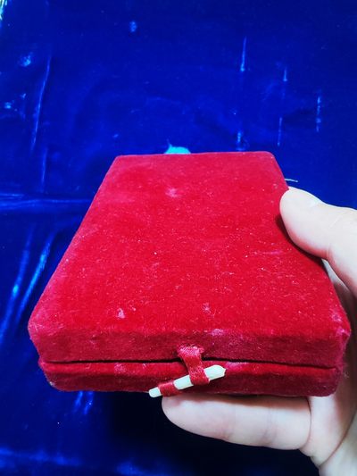 世界精品徽章拍卖-节后首场 不知名海军纪念章，原盒，军徽下面应该是艘051级驱逐舰