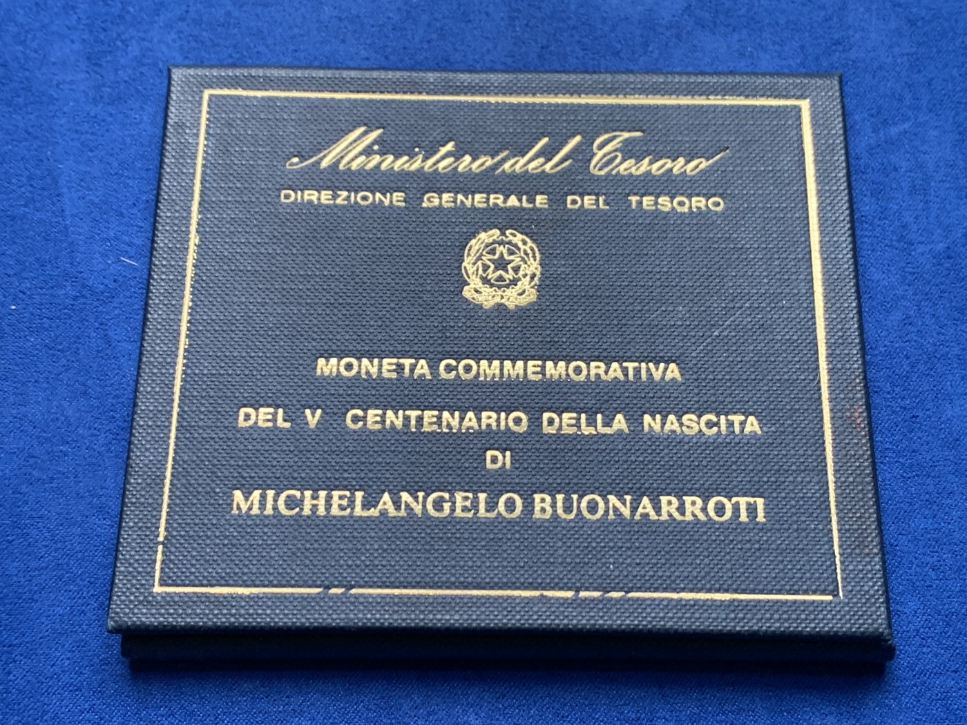 《竞宝斋》第205场-周日，周一 2场 (全场包邮) 意大利1975年500里拉米开朗基罗原册 带环彩 很好看