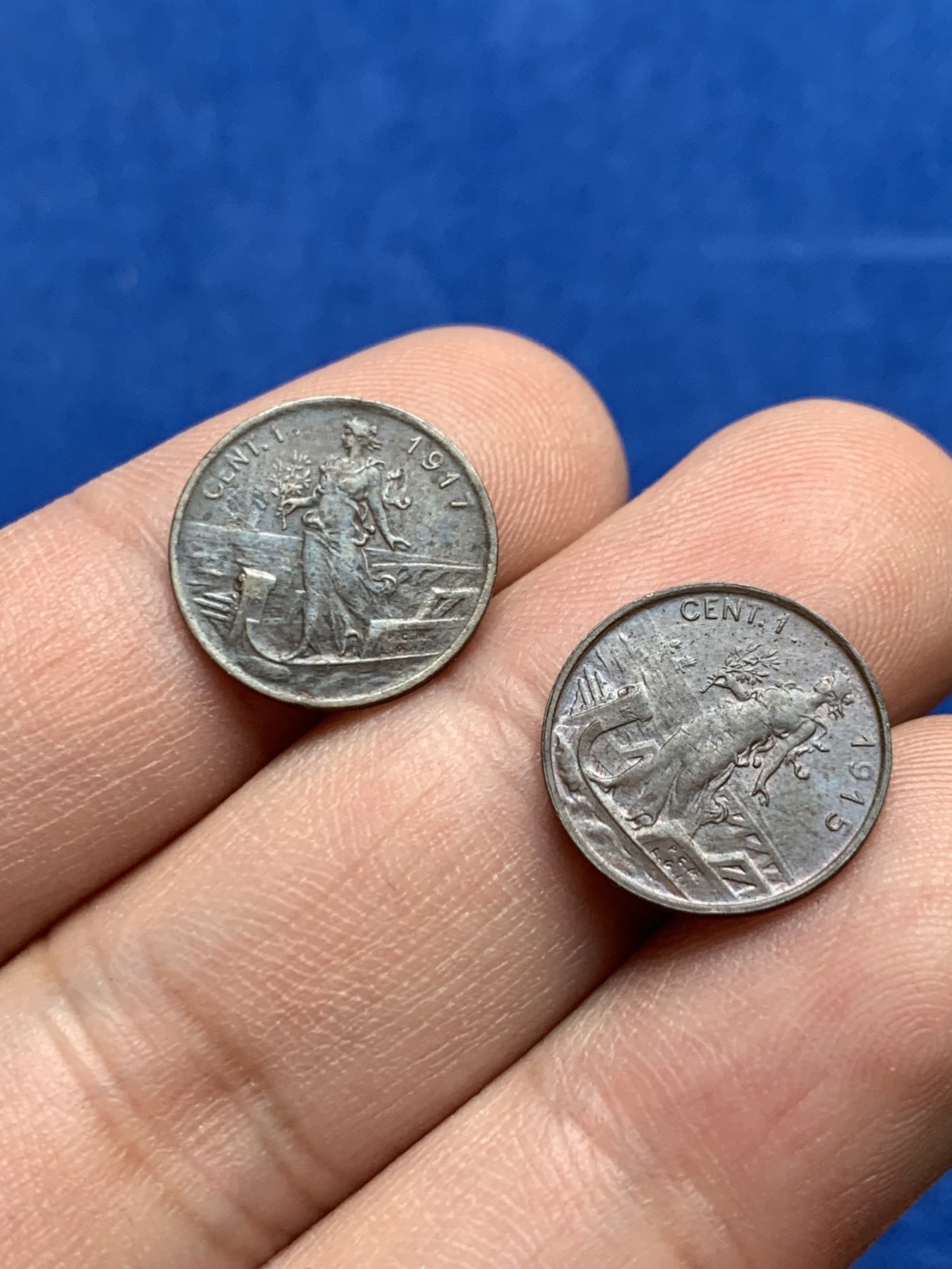 《竞宝斋》第205场-周日，周一 2场 (全场包邮) 意大利 1915,1917 拿花 1分铜币 2枚一组