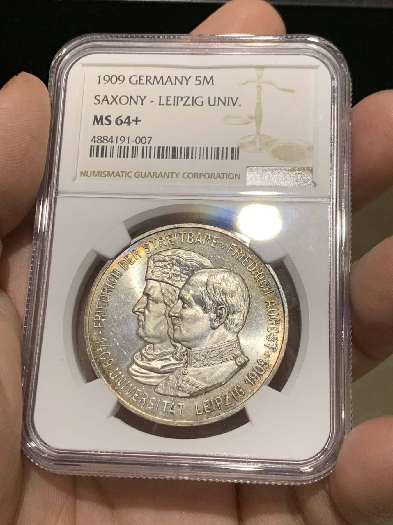 《竞宝斋》第205场-周日，周一 2场 (全场包邮) NGC-MS64+  德国1909年萨克森-莱比锡大学500年纪念币 5马克银币 镜面底板 周围环彩 车轮光明显