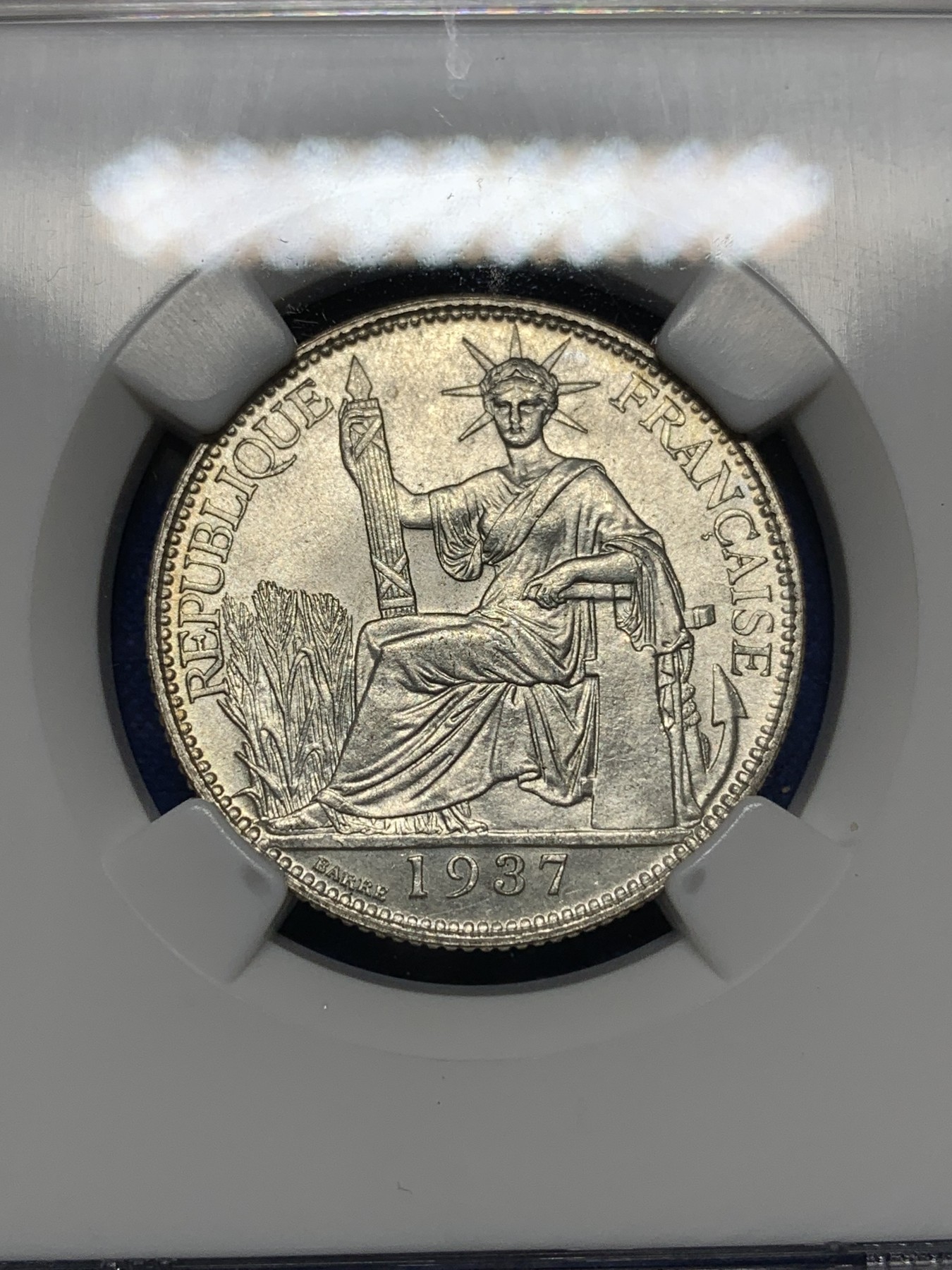 《竞宝斋》第205场-周日，周一 2场 (全场包邮) NGC-MS64 1937年 法属印度支那20分银币 两面肉眼几乎看不到一丝擦痕 老盒重评有惊喜呀