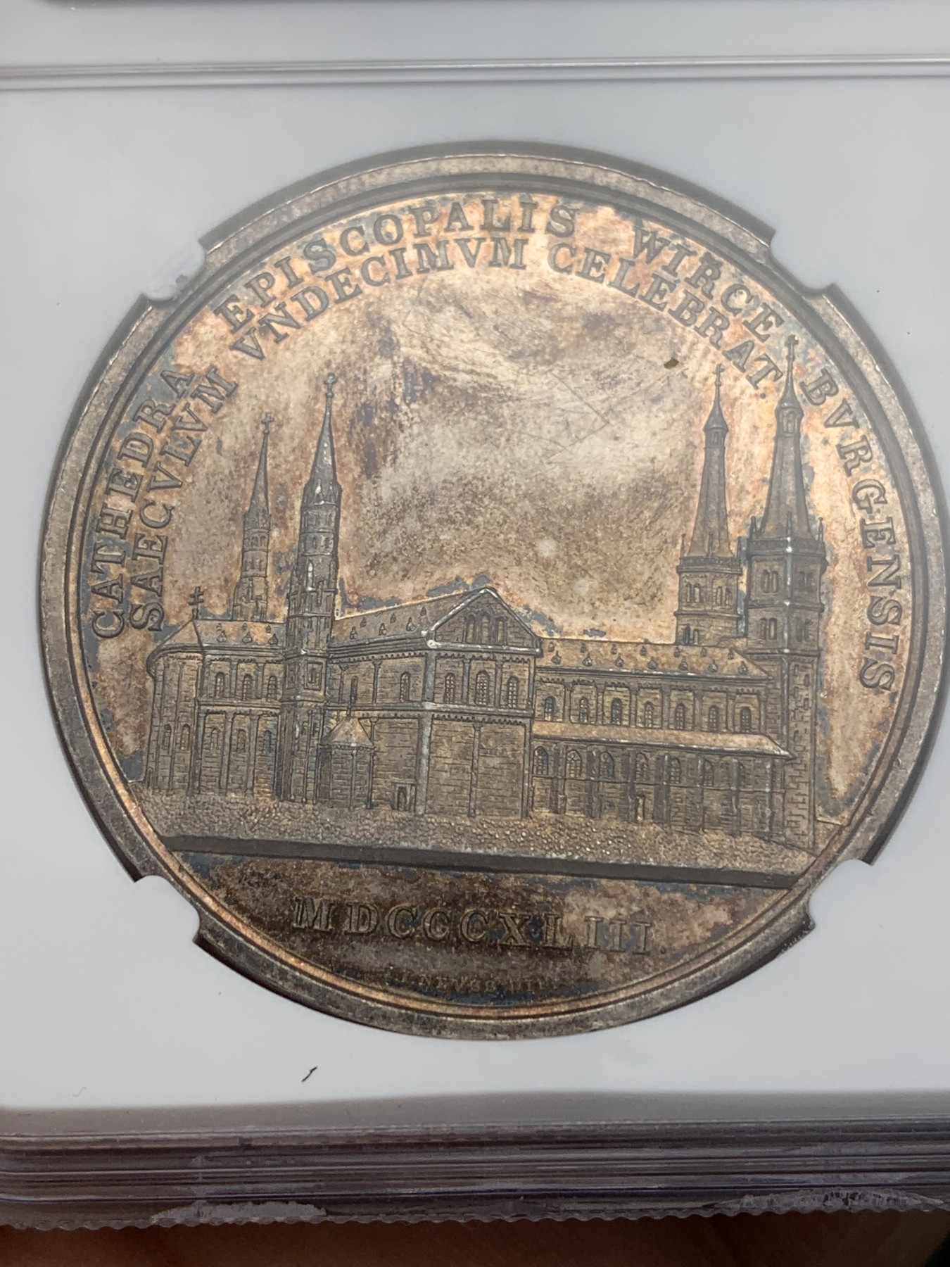 《竞宝斋》第205场-周日，周一 2场 (全场包邮) NGC-MS61 1843年德国巴伐利亚维尔茨堡大教堂教区成立1100周年纪念银章，直径约41mm,淡金色包浆，非常漂亮。