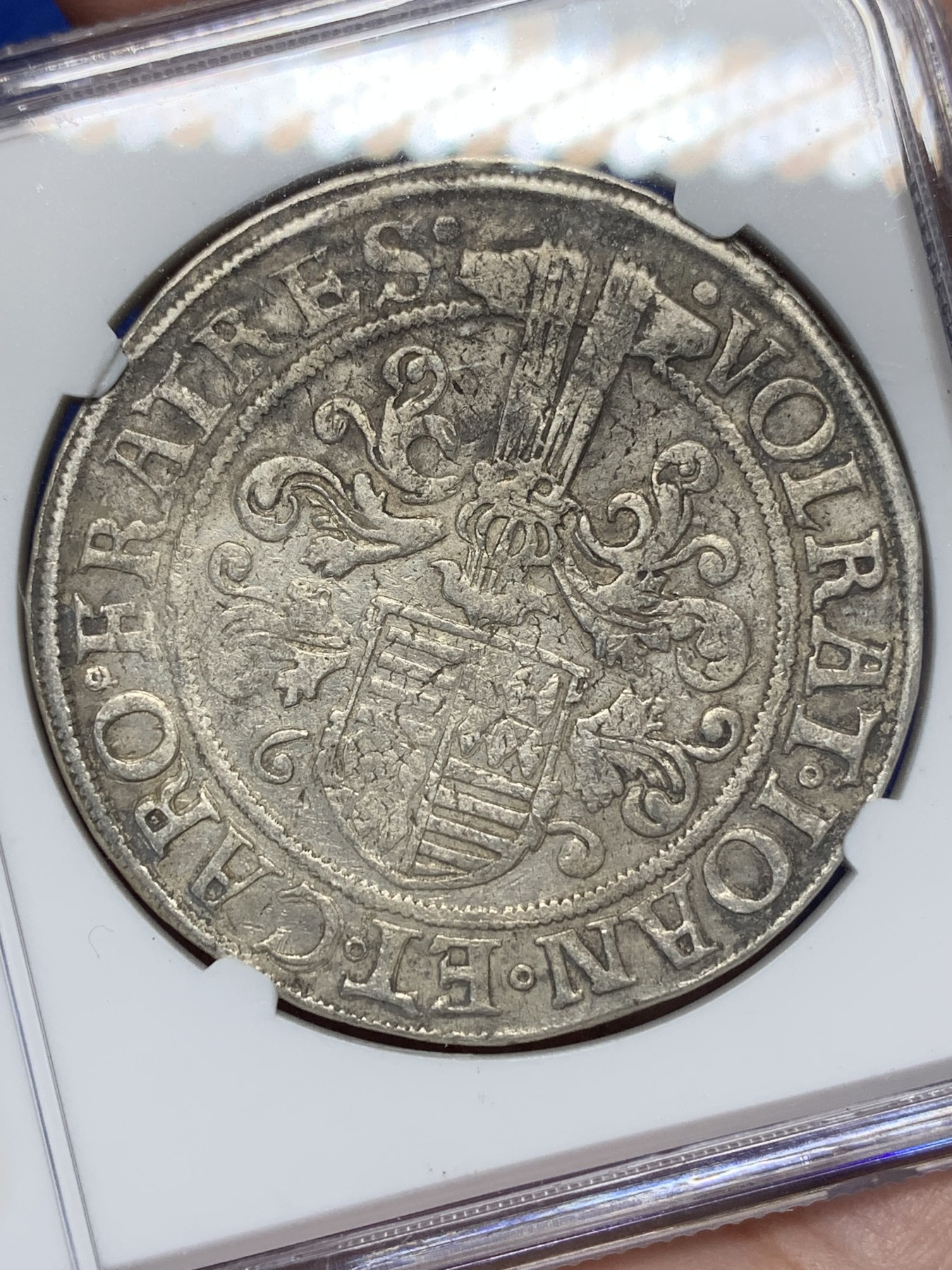 《竞宝斋》第205场-周日，周一 2场 (全场包邮) 唯一冠军分 NGC XF45  德意志 1561-1564年 曼斯菲尔德屠龙1泰勒，屠龙泰勒系列的鼻祖，近500年的手工打制币