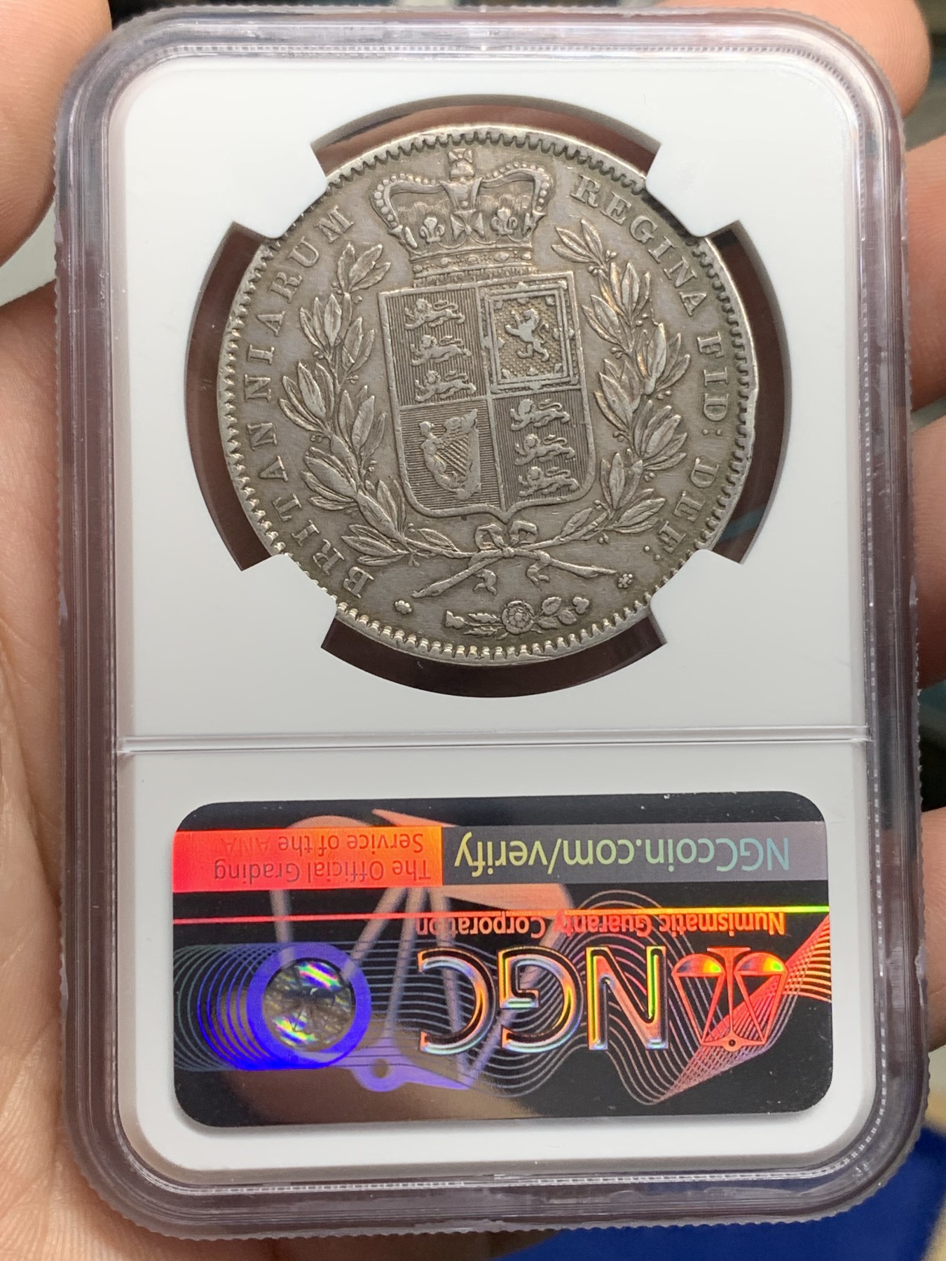 《竞宝斋》第205场-周日，周一 2场 (全场包邮) NGC-XFD 英国1845年 维多利亚青年版 1克朗大银币 老五彩包浆