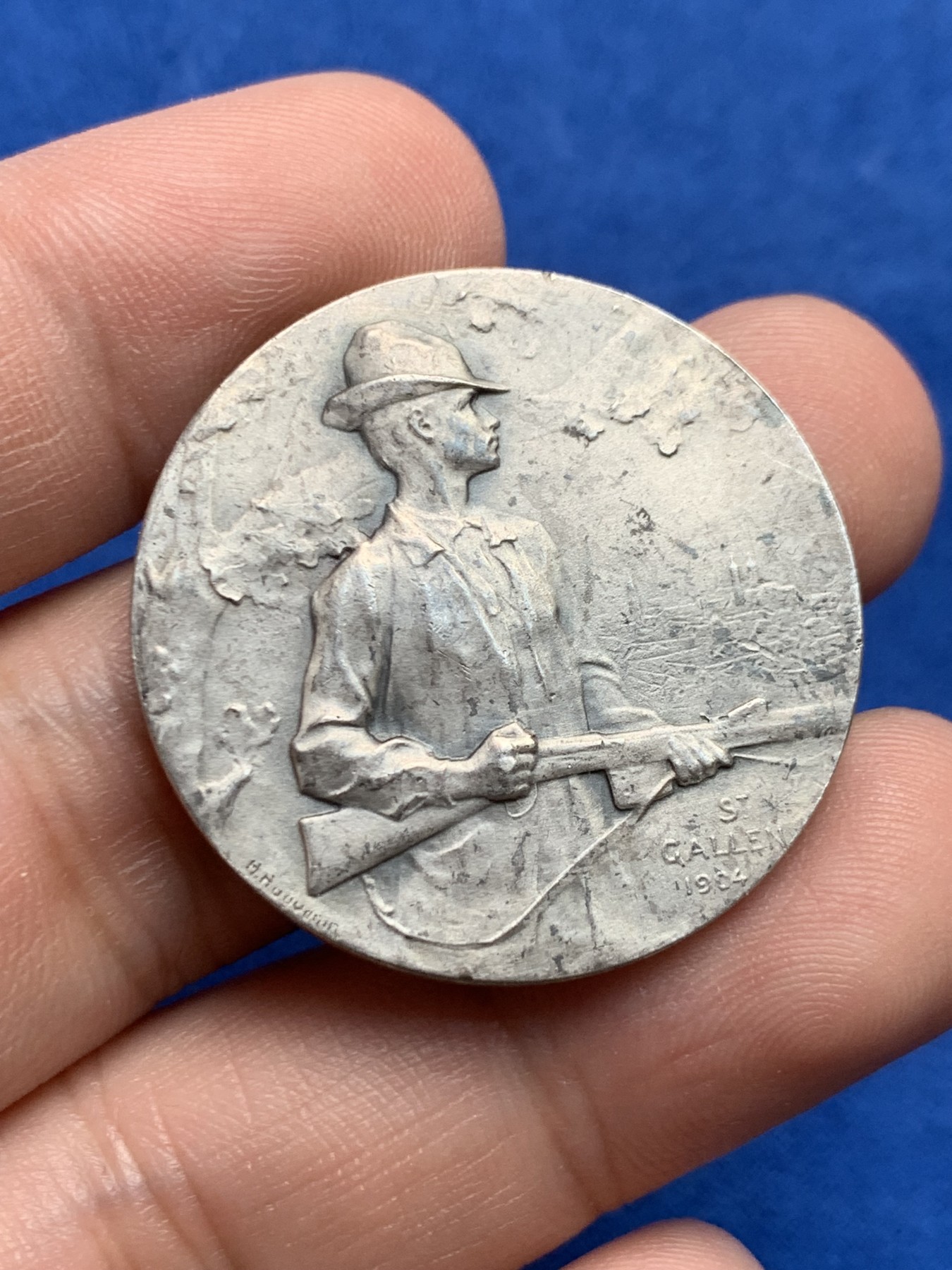 《竞宝斋》第205场-周日，周一 2场 (全场包邮) 瑞士1904年圣加仑射击节银章（稀少）33mm 16g